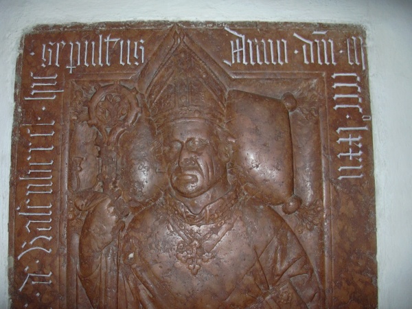 Schriftzug Todesjahr
