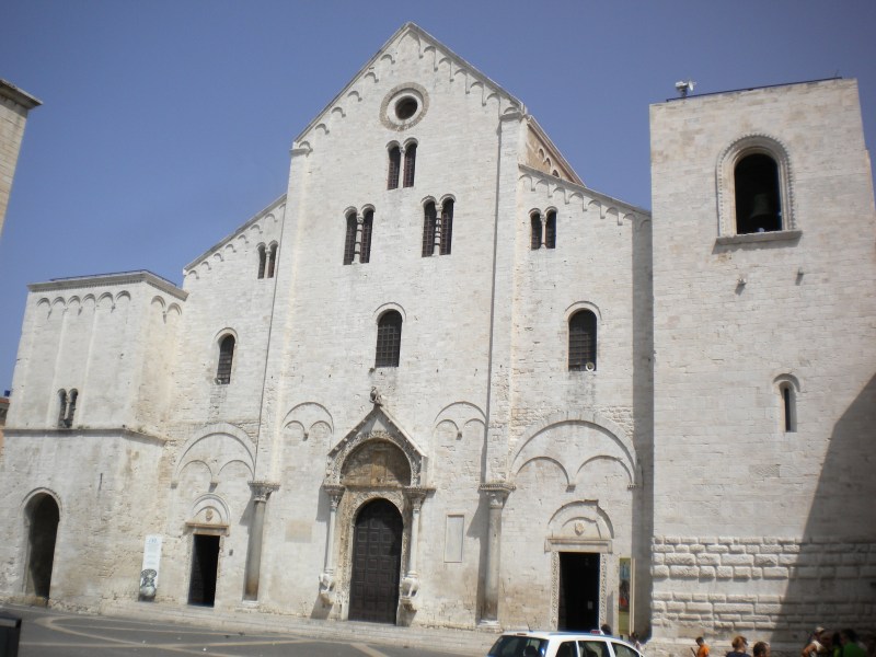 Romanische Basilika des Hl. Nikolaus in Bari