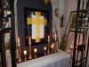 Verhüllter Altar mit Fastenbild (Schülerarbeit BG-Steyr-Werndlpark)